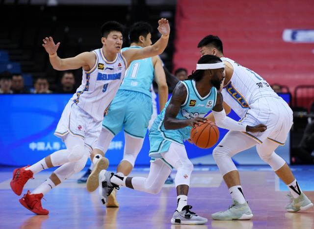 CBA俱乐部杯呈现两级格局 外援&amp;年轻人唱主角